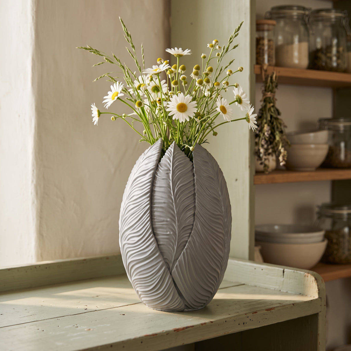 Apulia Leaf Flower Vase – Modern Sculptural Vase - Northern Foundry