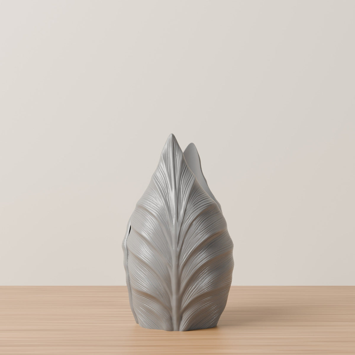 Botanica Leaf Bud Vase – Modern Sculptural Vase - Northern Foundry