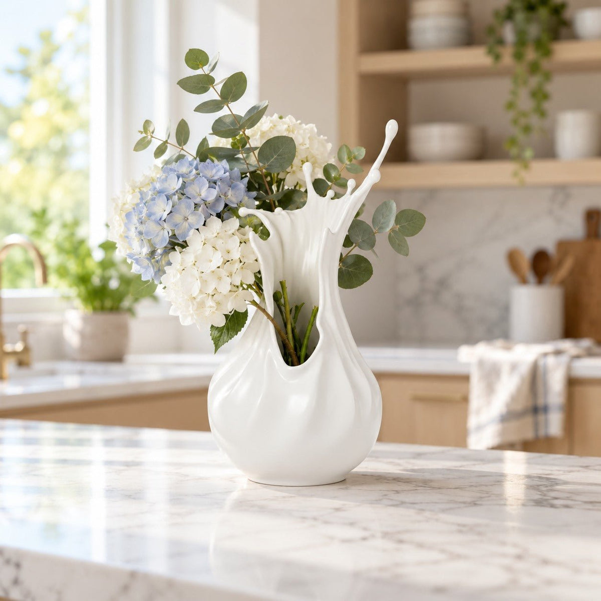 Splash Crown Sculptural Vase – Liquid Splash Art Vase - Northern Foundry